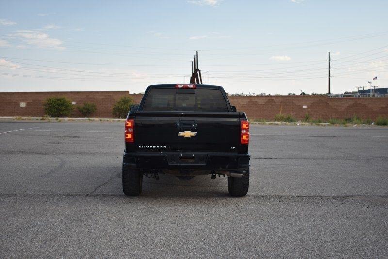 Chevrolet Silverado 1500 4WD Crew Cab 143.5" LT w/2LT 2018