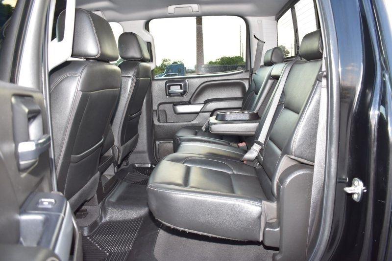 Chevrolet Silverado 1500 4WD Crew Cab 143.5" LT w/2LT 2018