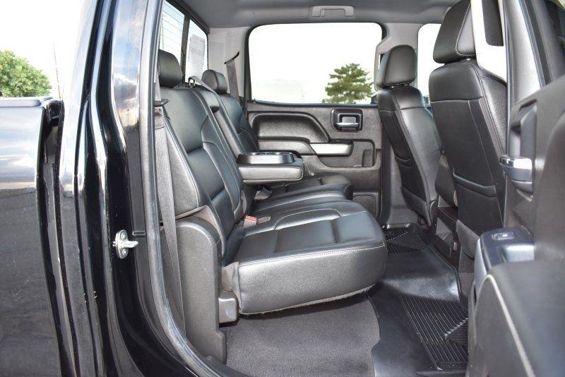 Chevrolet Silverado 1500 4WD Crew Cab 143.5" LT w/2LT 2018