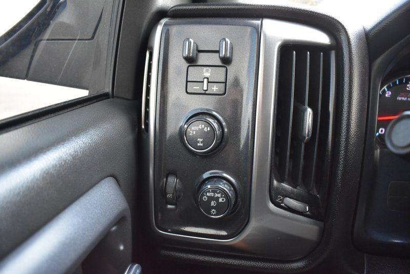 Chevrolet Silverado 1500 4WD Crew Cab 143.5" LT w/2LT 2018