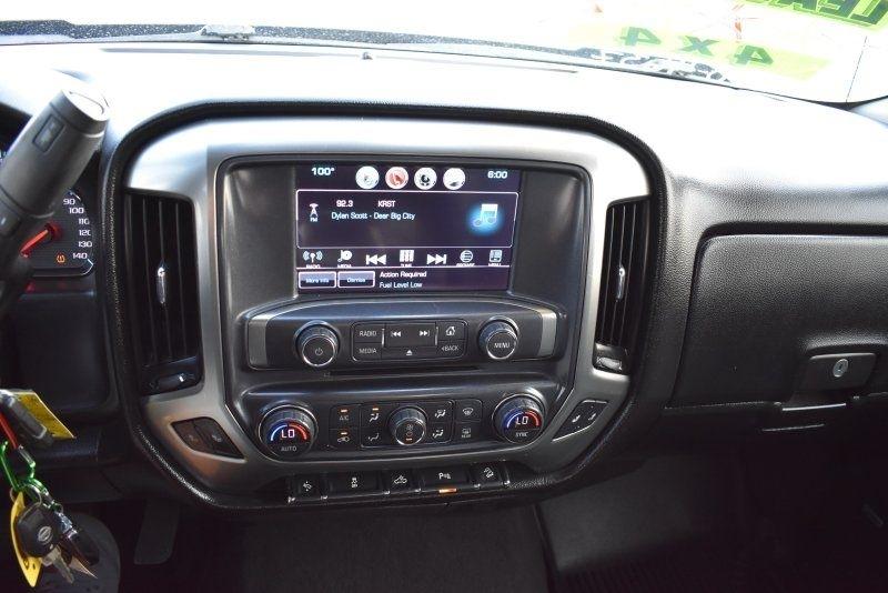 Chevrolet Silverado 1500 4WD Crew Cab 143.5" LT w/2LT 2018