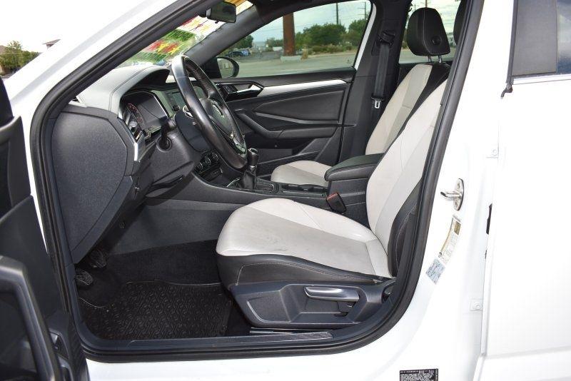 Volkswagen Jetta R-Line Manual w/SULEV 2020