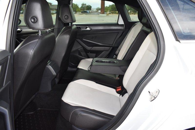 Volkswagen Jetta R-Line Manual w/SULEV 2020