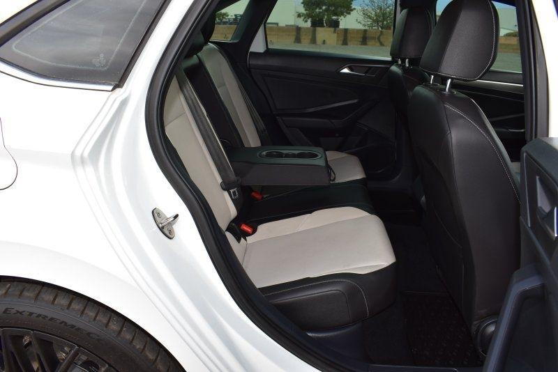 Volkswagen Jetta R-Line Manual w/SULEV 2020