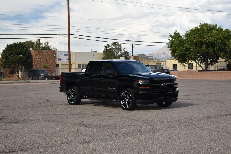 Chevrolet Silverado 1500 4WD Crew Cab 143.5" Custom 2018