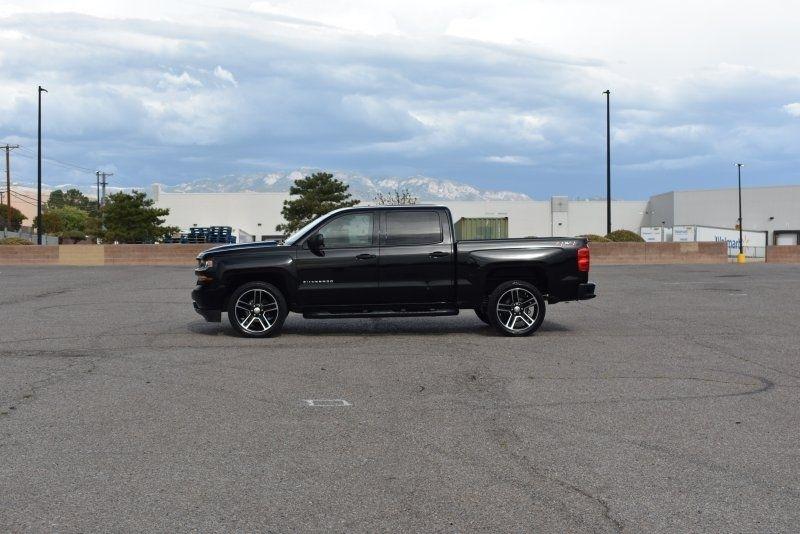 Chevrolet Silverado 1500 4WD Crew Cab 143.5" Custom 2018