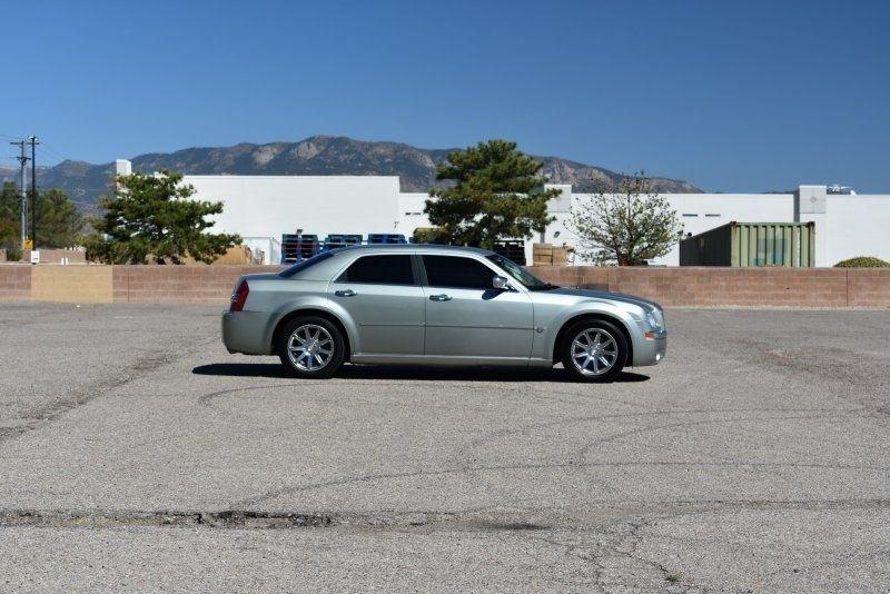 Chrysler 300 4dr Sdn 300C *Ltd Avail* 2005