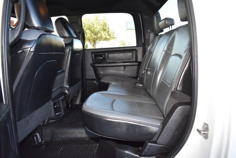 RAM 2500 Tradesman 4x4 Crew Cab 8' Box 2022