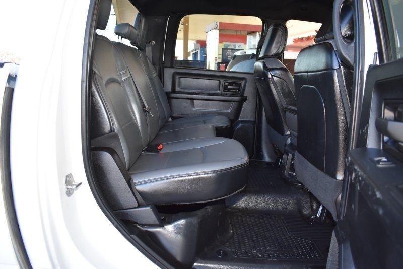 RAM 2500 Tradesman 4x4 Crew Cab 8' Box 2022