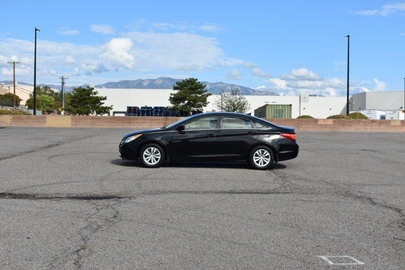 Hyundai Sonata 4dr Sdn 2.4L Auto GLS 2011