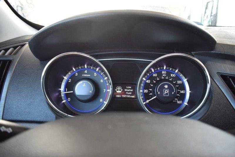 Hyundai Sonata 4dr Sdn 2.4L Auto GLS 2011