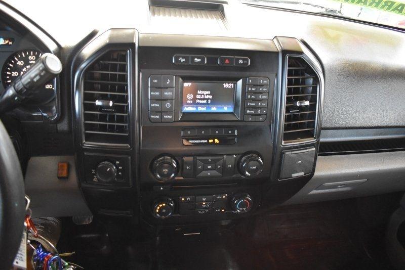 Ford F-150 4WD SuperCab 145" Lariat 2016