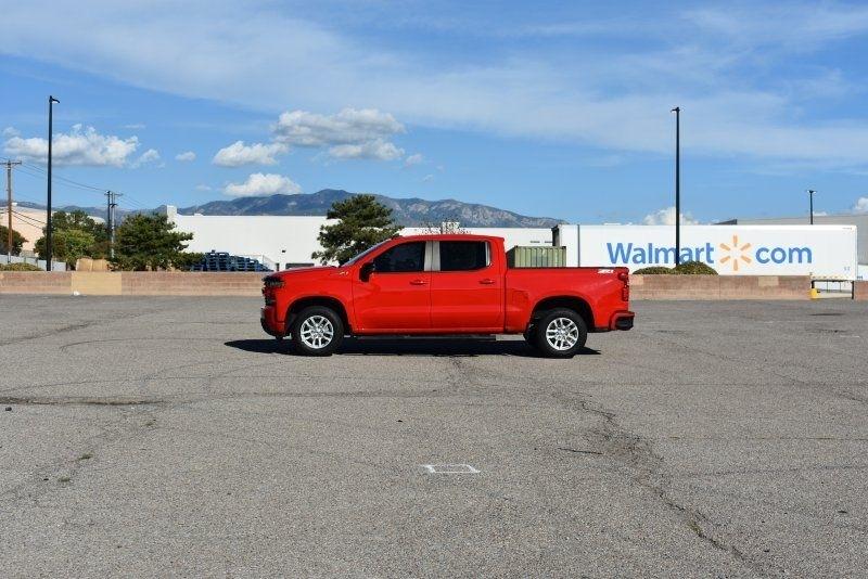 Chevrolet Silverado 1500 4WD Crew Cab 147" RST 2020
