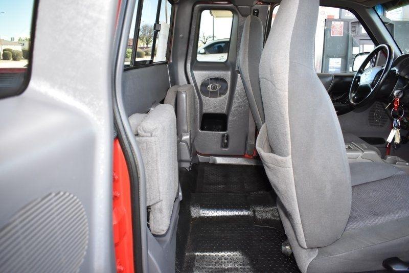 Ford Ranger 4dr Supercab 4.0L XLT FX4 4WD 2002
