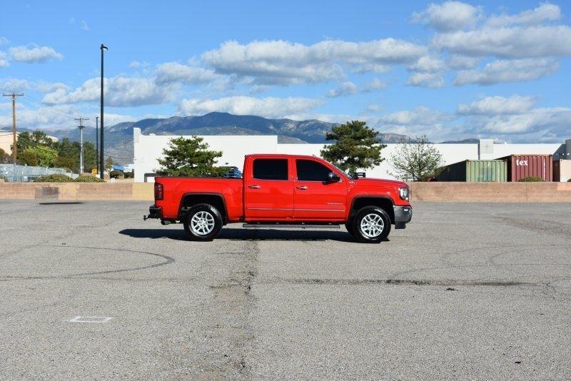 GMC Sierra 1500 4WD Crew Cab 143.5" SLT 2017
