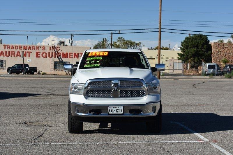 RAM 1500 4WD Crew Cab 140.5" Laramie 2013