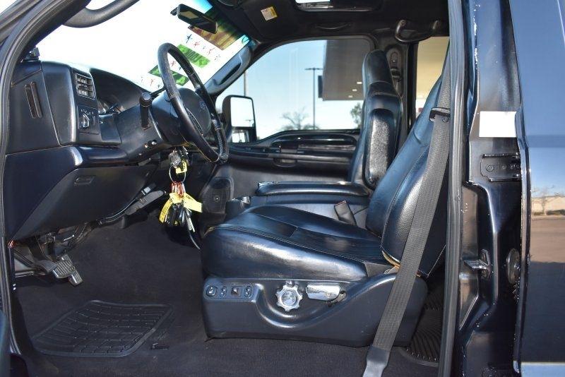 Ford Super Duty F-350 SRW Crew Cab 156" Harley-Davidson 4WD 2004