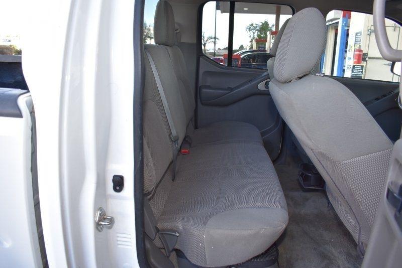 Nissan Frontier 2WD Crew Cab SWB Auto Desert Runner 2016