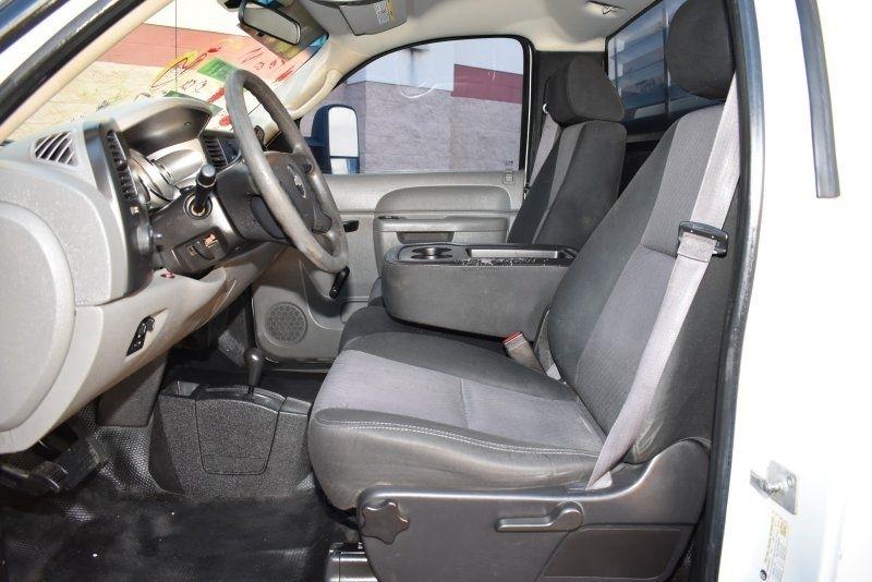 Chevrolet Silverado 2500HD 4WD Reg Cab 133.7" Work Truck 2014