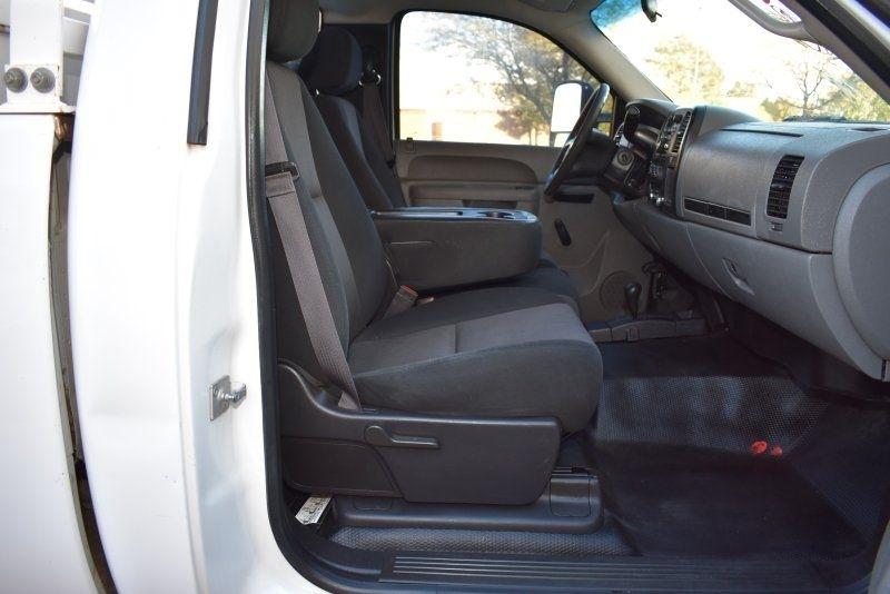 Chevrolet Silverado 2500HD 4WD Reg Cab 133.7" Work Truck 2014