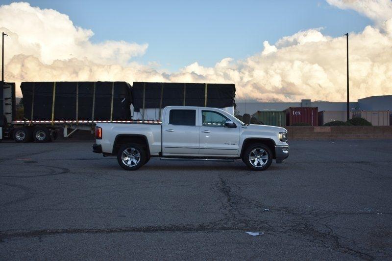 GMC Sierra 1500 4WD Crew Cab 143.5" SLT 2017