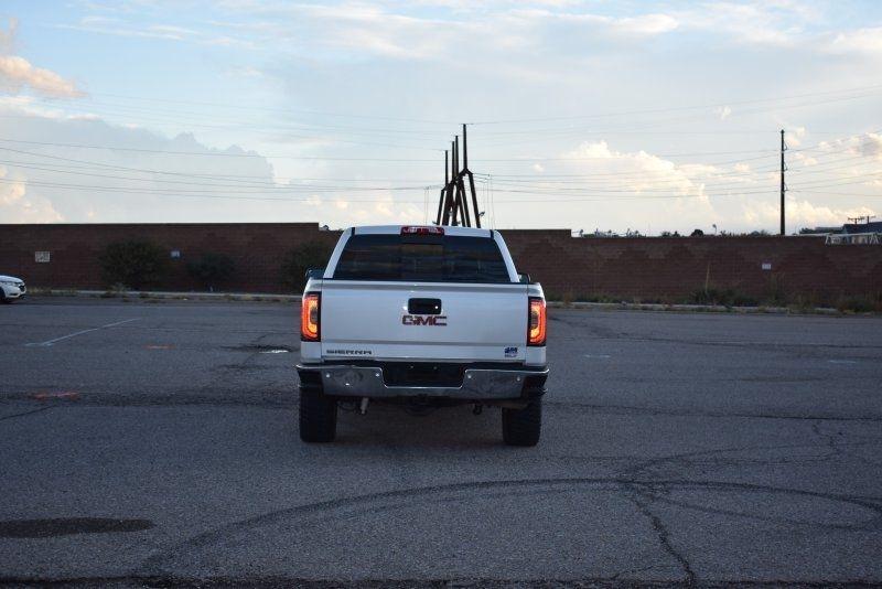 GMC Sierra 1500 4WD Crew Cab 143.5" SLT 2017