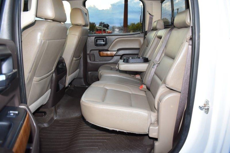 GMC Sierra 1500 4WD Crew Cab 143.5" SLT 2017
