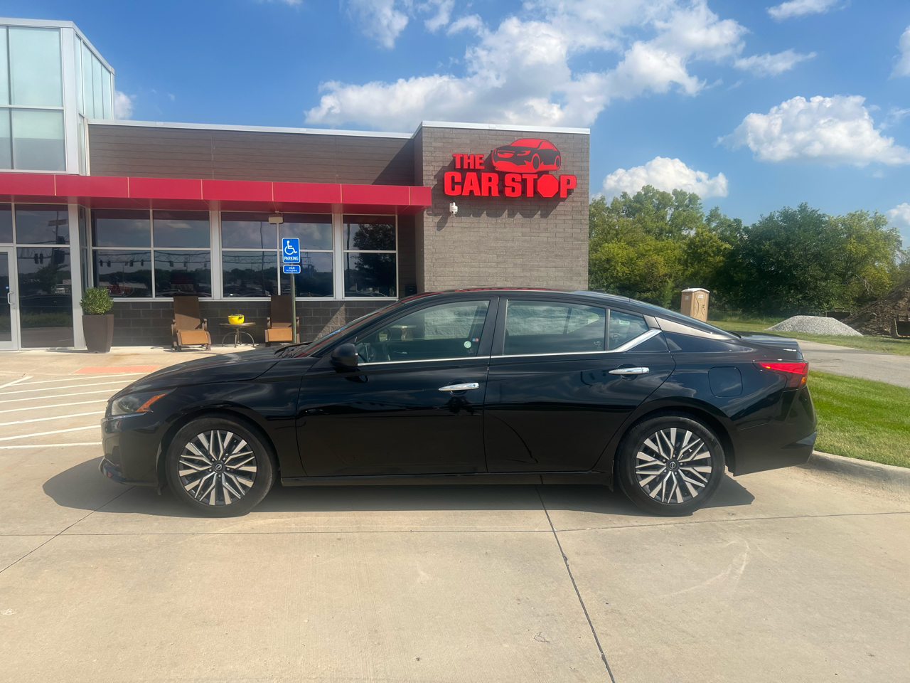 Nissan Altima 2.5 SV Sedan 2024