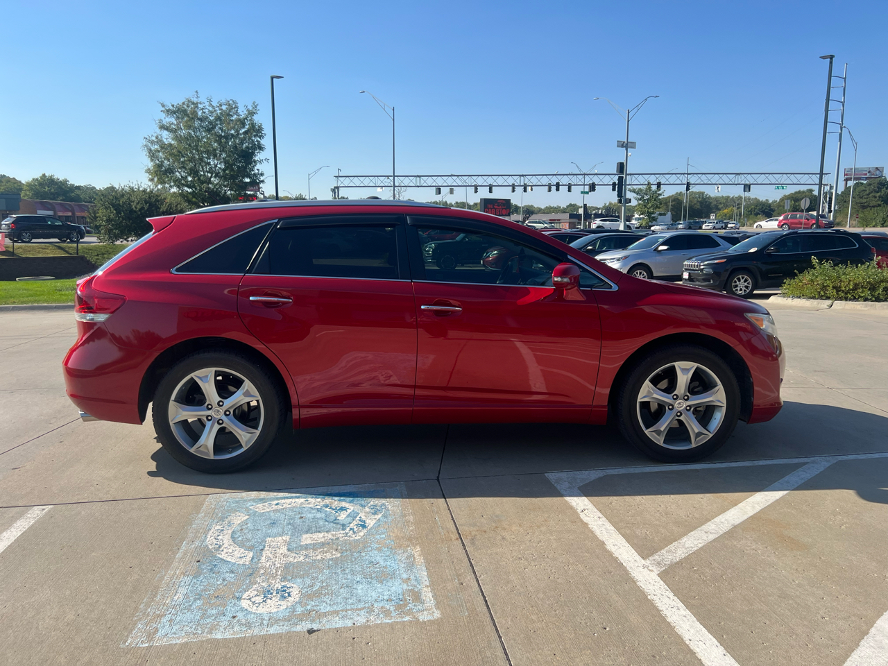 2014 Toyota Venza LE photo 4