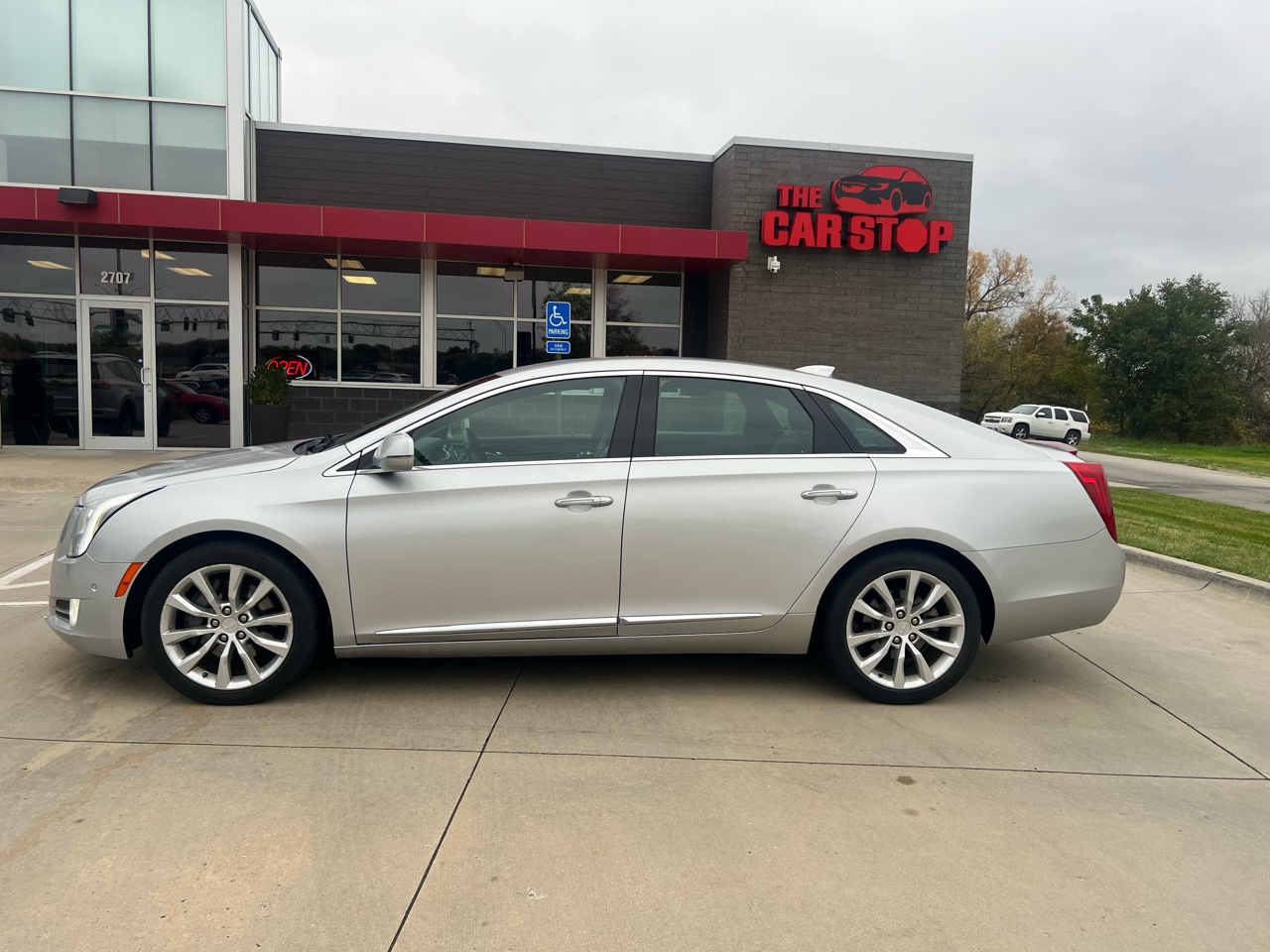 2017 Cadillac XTS 4dr Sdn Luxury FWD