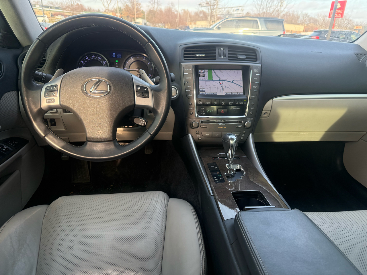 Lexus IS 350 4dr Sdn AWD 2011