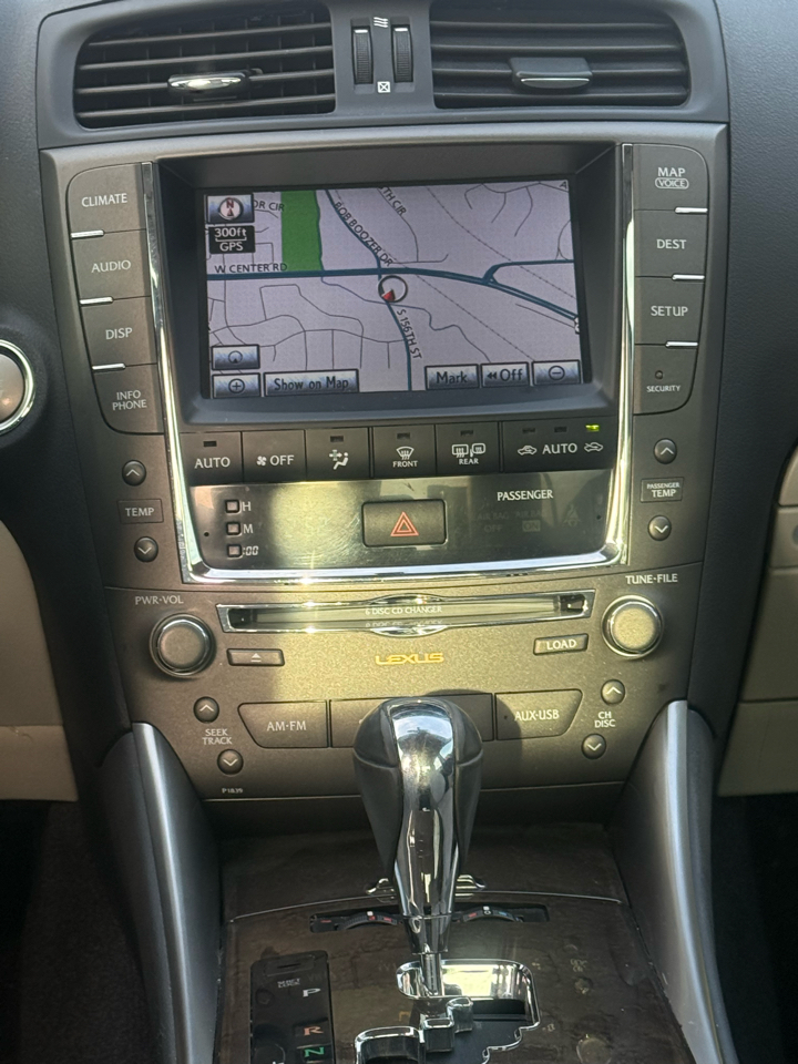 Lexus IS 350 4dr Sdn AWD 2011