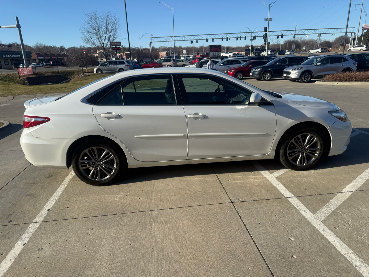 Toyota Camry XLE Auto (Natl) 2017