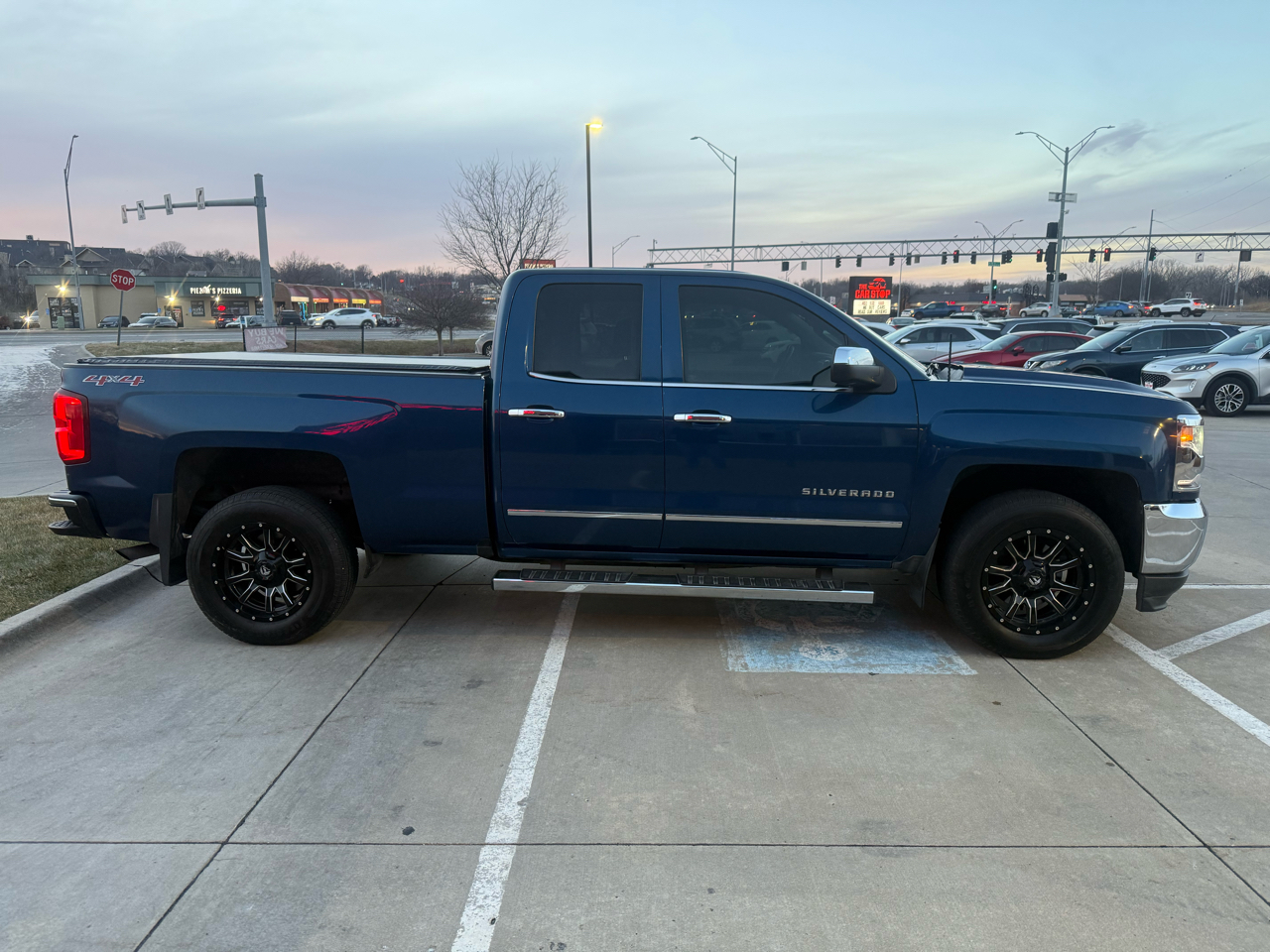 Chevrolet Silverado 1500 4WD Double Cab 143.5" LTZ w/1LZ 2017