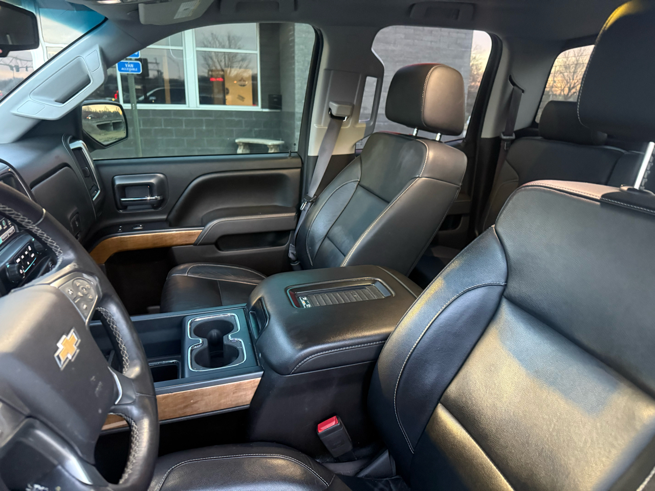 Chevrolet Silverado 1500 4WD Double Cab 143.5" LTZ w/1LZ 2017