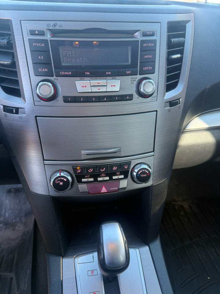 Subaru Legacy 4dr Sdn H4 Auto 2.5i Premium 2013