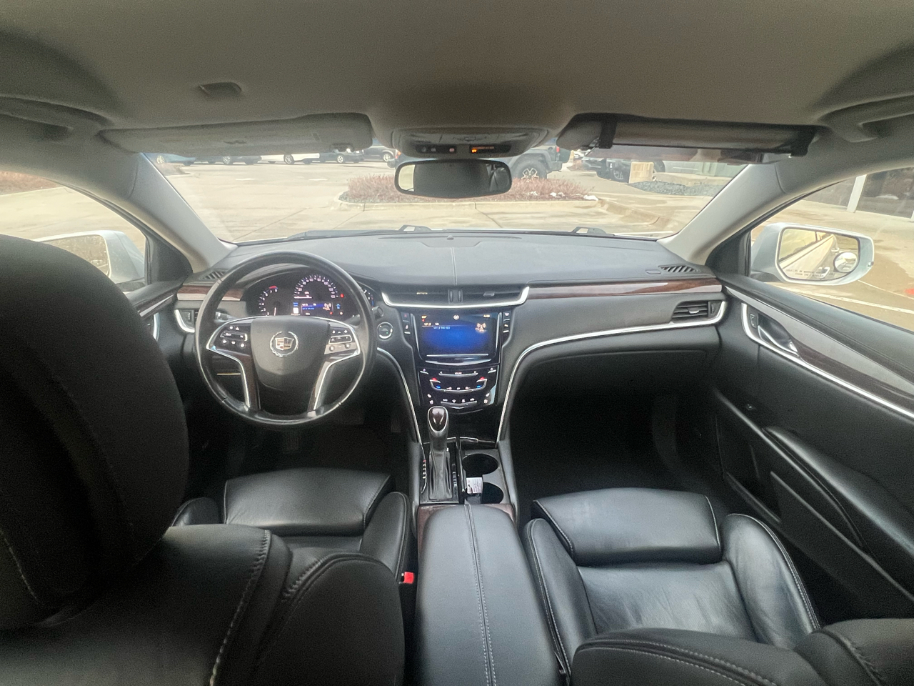 Cadillac XTS 4dr Sdn Luxury AWD 2013