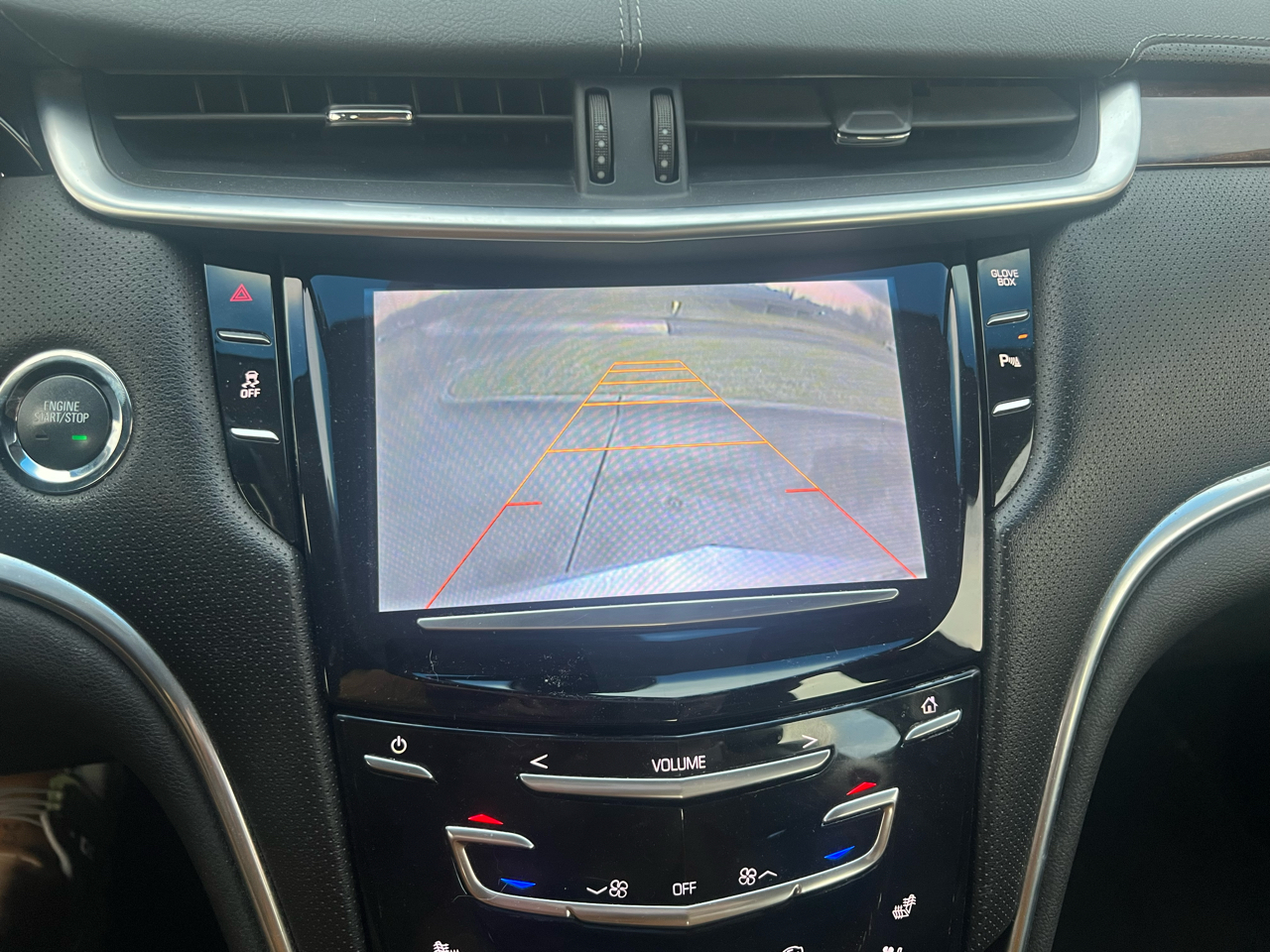 Cadillac XTS 4dr Sdn Luxury AWD 2013