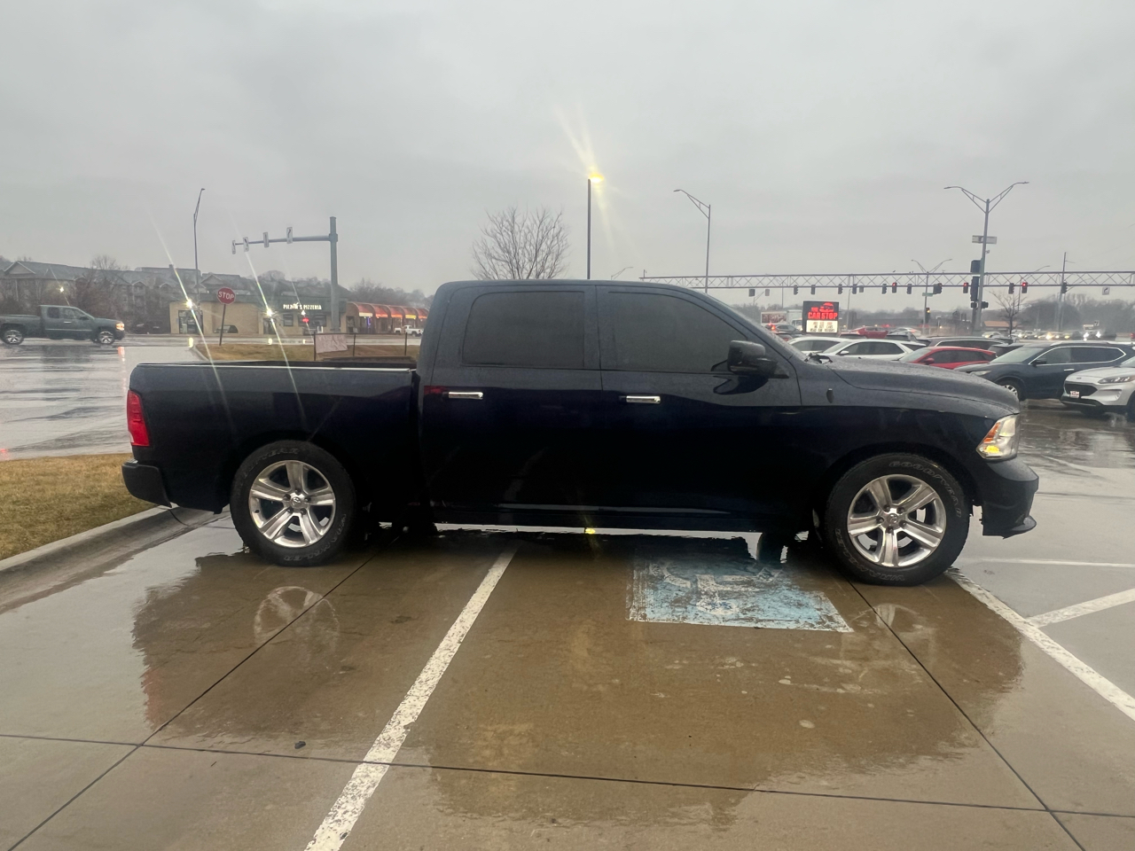 RAM 1500 4WD Crew Cab 140.5" Big Horn 2016