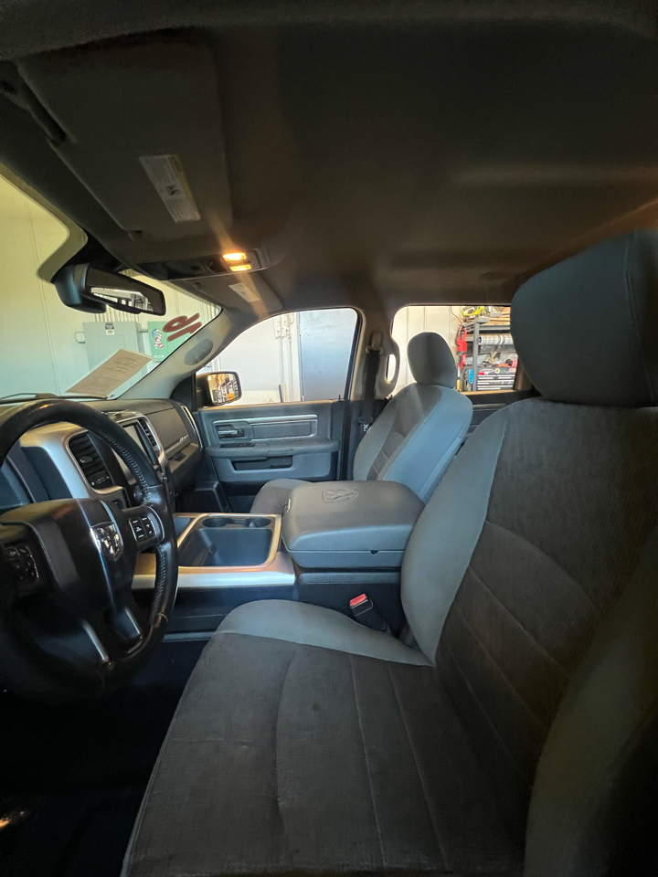 RAM 1500 4WD Crew Cab 140.5" Big Horn 2016