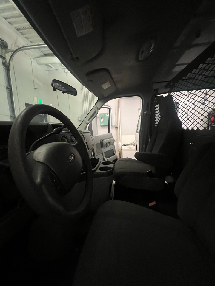 Ford Econoline Cargo Van E-350 Super Duty Recreational 2011