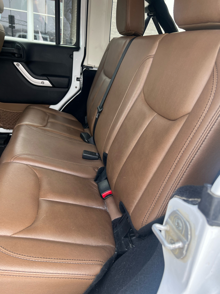 Jeep Wrangler Unlimited 4WD 4dr Rubicon 2014