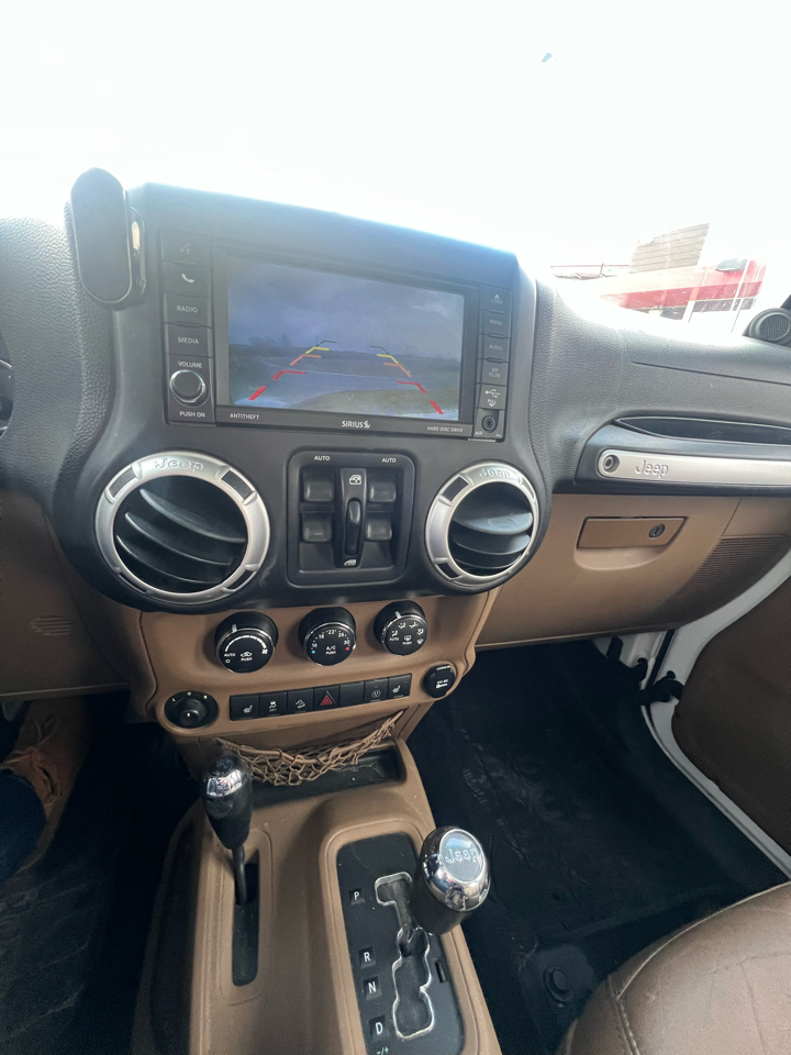 Jeep Wrangler Unlimited 4WD 4dr Rubicon 2014