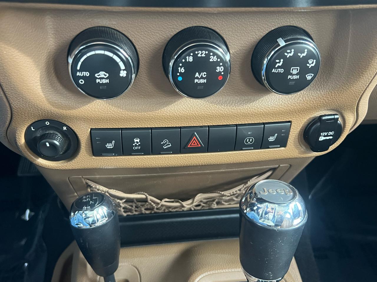 Jeep Wrangler Unlimited 4WD 4dr Rubicon 2014