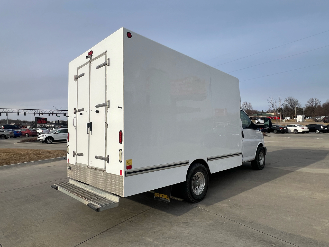 Chevrolet Express Commercial Cutaway 3500 Van 139" 2013