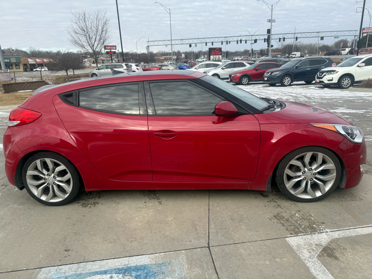 Hyundai Veloster 3dr Cpe Auto w/Gray Int 2012