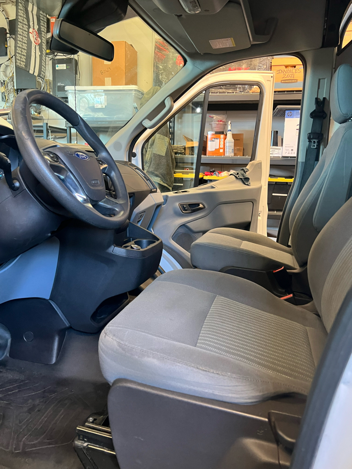 Ford Transit Van T-250 148" Med Rf 9000 GVWR Sliding RH Dr 2019