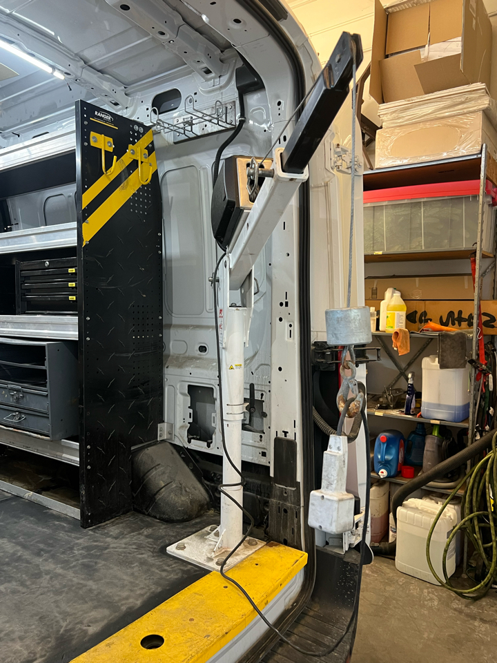 Ford Transit Van T-250 148" Med Rf 9000 GVWR Sliding RH Dr 2019