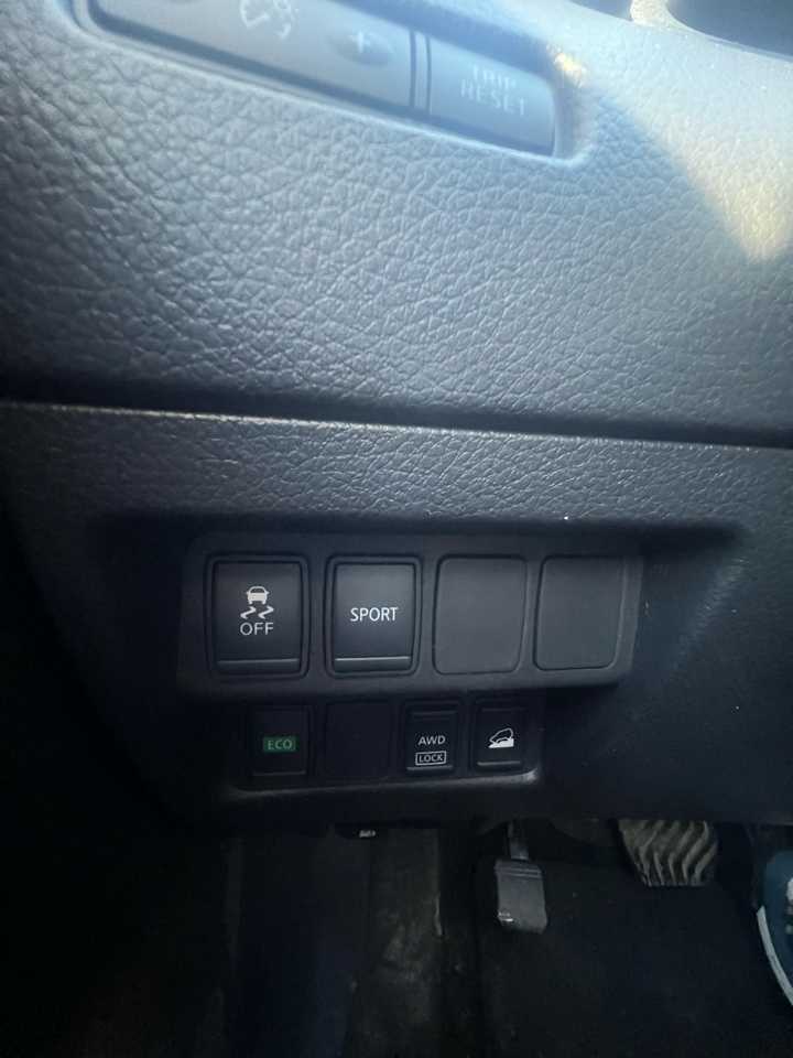 Nissan Rogue AWD 4dr SV 2015