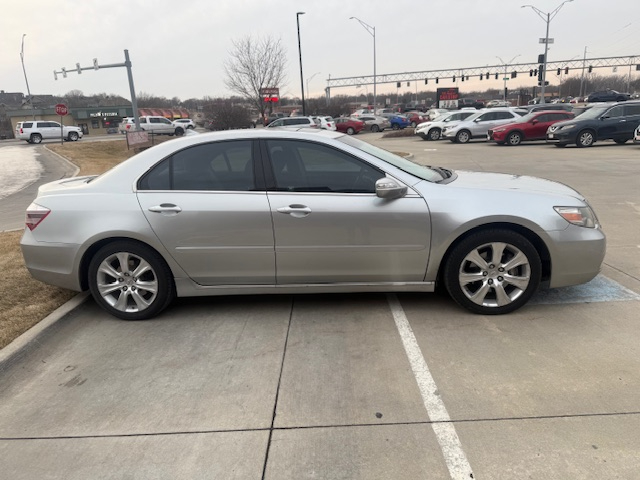 Acura RL 4dr Sdn (Natl) 2009